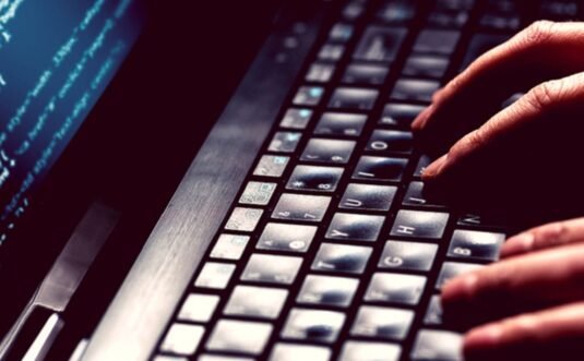 AGU pede investigação de distribuidores e revendedores de combustíveis